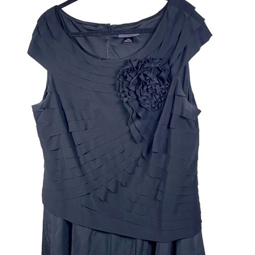 Jessica Howard black formal dress with flower detail size 16W - Picture 3 of 9