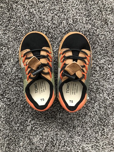 Tenis Toms Orange Camo Bixby talla 5 - Imagen 2 de 8