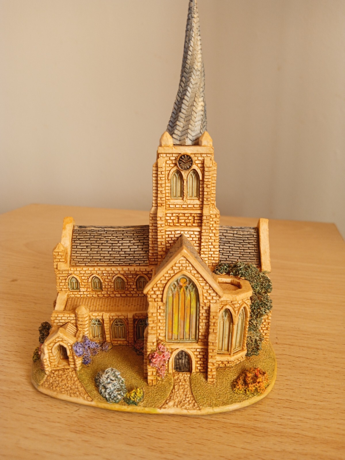 リリパットレーン　LILLIPUT LANE  CULBONE CHURCH Lilliput Lane - The Crooked Spire