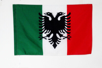 Bandiera Italiana con il lutto al nastro Foto stock