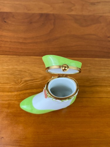 Limoges France Porcelain VICTORIAN SHOE BOOT W/CAMEO Trinket Box - Picture 7 of 10