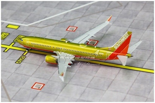 1:400 GeminiJets SOUTHWEST BOEING 737 MAX8 Passenger Airplane Diecast Model - Picture 3 of 12