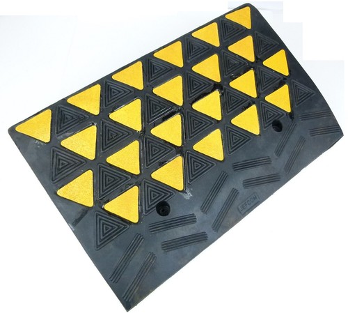 PROFI Gummi Boardsteinrampe Schwellenrampe Auffahrrampe 60 x 36 x 15 cm - 16 kg - Bild 5 von 7