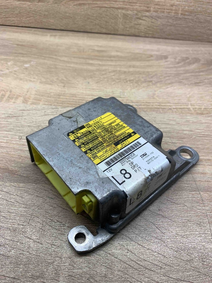 くうるう　0710 89170 02411 Toyota Corolla 211054 102 SRS Airbag Crash Sensor