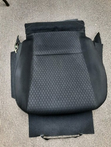 SUZUKI SWIFT MK4 ASIENTO DEL CONDUCTOR DELANTERO BASE INFERIOR (TELA NEGRA) 2019 - Imagen 1 de 9