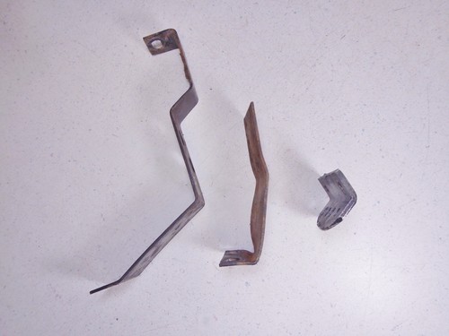 92 POLARIS INDY 500 EFI MISC BRACKETS - Bild 3 von 3