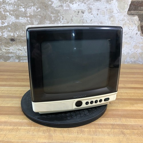 MAGNAVOX Perfect View TV 9" Retro Gaming Color CRT (TESTED WORKS) - Bild 3 von 7