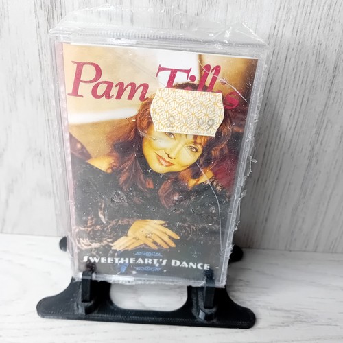 PAM TILLIS SWEETHEARTS DANCE CASSETTE TAPE ALBUM RARE - NEW SEALED RETRO MUSIC - Picture 1 of 3