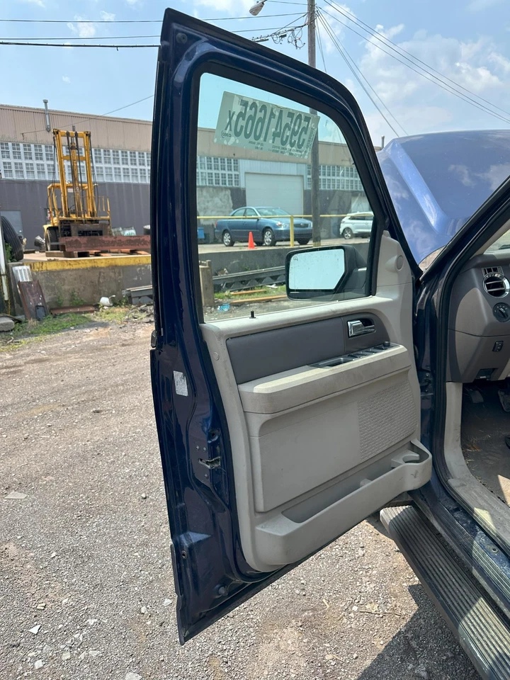 Used Front Left Door Assembly Front fits: 2011 Ford Expedition electric windows Foto 4 de 4