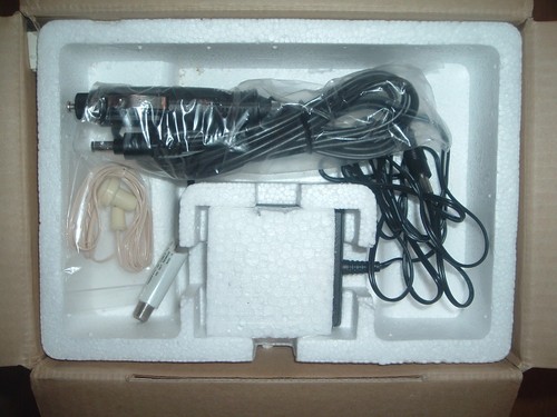 Lenoxx Sound Deluxe tragbarer 5" schwarz-weiß TV Modell TV-17 Made on Korea - Bild 4 von 5