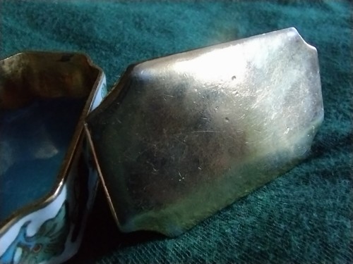 VINTAGE CINESE CLOISONNE SMALTO BIGIOTTERIA SNUFF BOX uccellini FARFALLA fiori BELLO - Foto 7 di 8