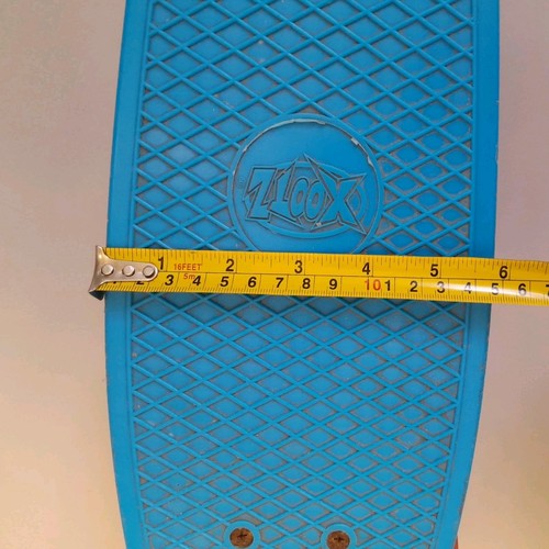 XOOTZ SKATEBOARD VINTAGE BLAU KUNSTSTOFF TYP BOARD MIT TRUCKS PINK WHEEL 22"L 6"W - Bild 2 von 5