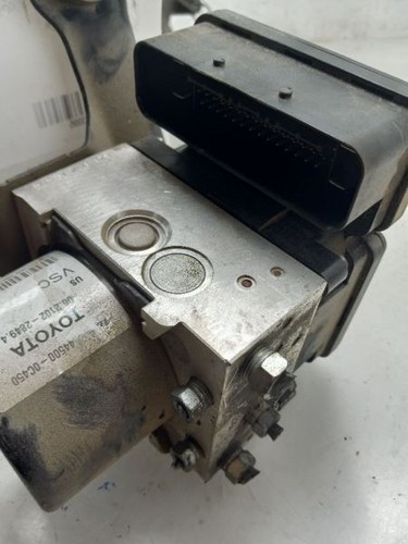 Anti-Lock Brake Part Actuator And Pump Assembly 4 Door Fits 14-15 TUNDRA - Imagen 8 de 12