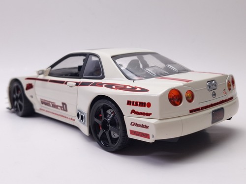 Muscle Machines 1/18 Scale Die Cast Model Nissan Skyline - White - Picture 4 of 16