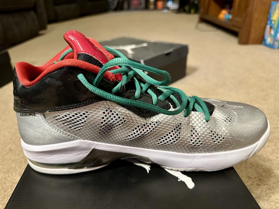 Nike Jordan Melo M8 Advance - Edición Día de Navidad - Talla 12 Foto 3 de 4