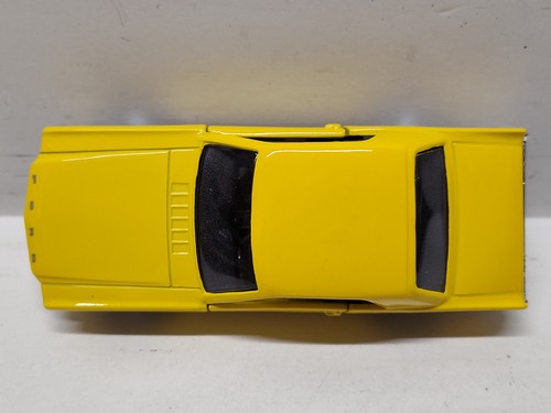 MAISTO 1964 Giallo FORD MUSTANG Diecast Auto Giocattolo 1:39 Tirare Posteriore Porte Aperte - Foto 7 di 10