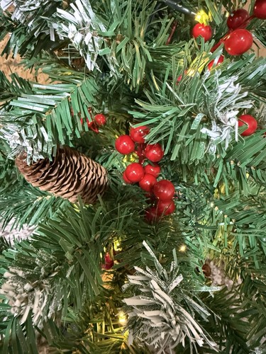 Mini Albero di Natale da Tavolo Artificiale Pre-Lit 2FT con Luci Cambiabili - Foto 5 di 5