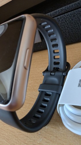 Huawei Band 7 Smart Watch Fitness Tracker Gld/Blk - Doskonały stan - Zdjęcie 9 z 13