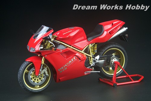 Bicicleta Super Sport Tamiya 1/12 Ducati 916 construida ganadora del premio - Imagen 23 de 24