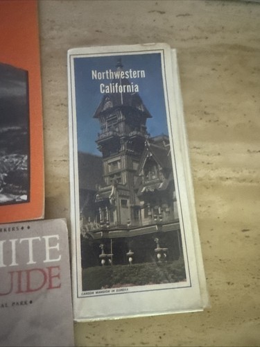 Vintage Mt Lassen, Shasta, And Yosemite Guide Books.  - Picture 7 of 7