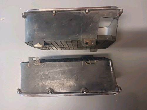 1970 PONTIAC GTO GRILLES LEFT AND RIGHT WITH MOLDINGS - Picture 4 of 5