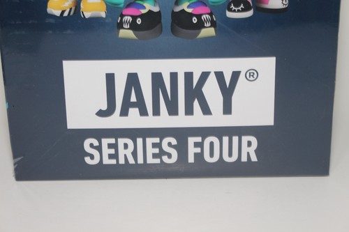 Superplastic Janky Series 4 -Sealed Case of 12x Blind Boxes Vinyl Figure - Afbeelding 4 van 6