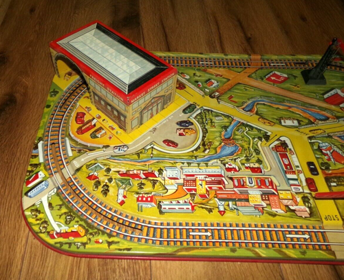 Vintage 1940s Louis Marx Scenic Express Wind Up Train Set Layout Original Box - Picture 3 of 11