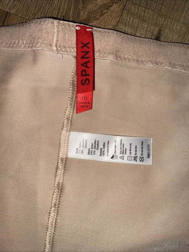2136 Spanx Oh My Posh High-Waisted Women Short Medium NATURAL + Straps NWT $82 - Picture 8 of 11