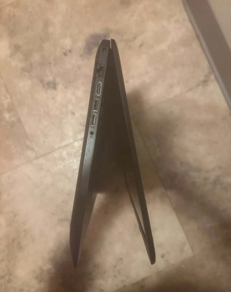 HP Laptop 17" Screen with AMD Graphics - Image 3 of 4