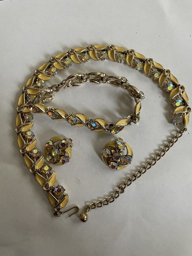 1950 VINTAGE KRAMER NEW YORK LEMON LEAF RHINESTONE Necklace Bracelet Earring Set - Picture 6 of 8