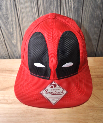Sombrero rojo ajustable con cierre a presión Marvel Deadpool *usado* - Imagen 1 de 11
