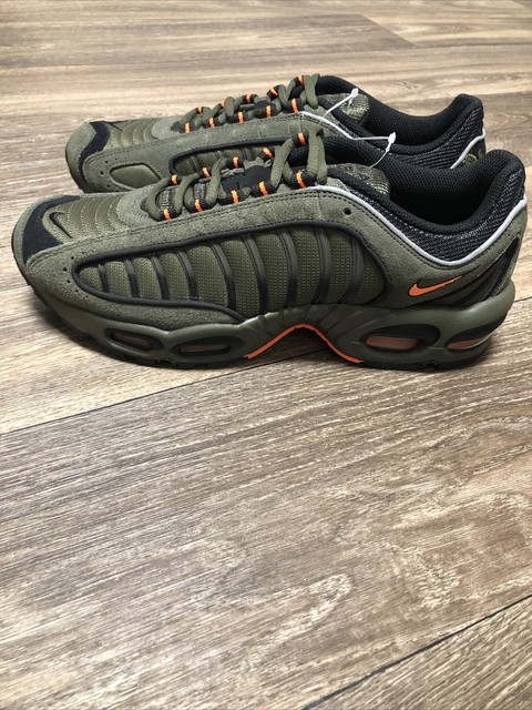 nike air max tailwind flight jacket