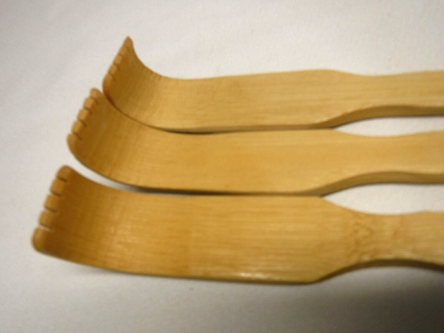 NEW 3 BACK SCRATCHERS natural wooden Bamboo 16" Long reach by FenFac Playscene - Picture 4 of 5