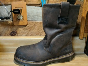 dr martens steel toe wellington boots