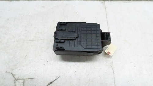 2014-2022 Infiniti Q50 OEM Right Front Engine Fuse Relay Box 284B94GB0A - Picture 5 of 9