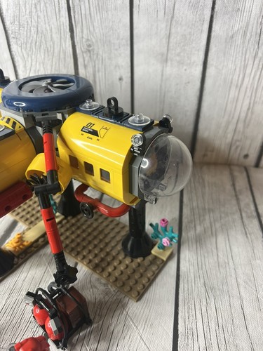 LEGO CITY: Ocean Exploration Base (60265) Sin Lego Popper ni Manuales - Imagen 6 de 8