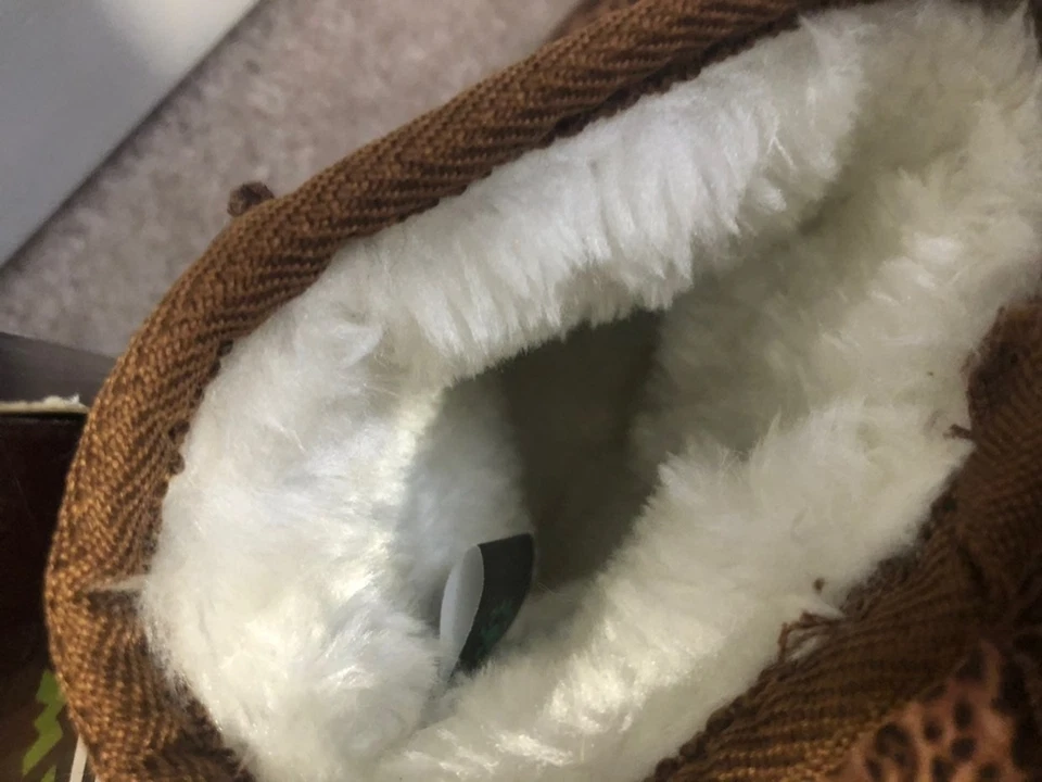 Botas de invierno Dawgs Leapord talla 8/9 Foto 3 de 4