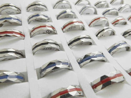Venta al por mayor 36 piezas 6mm Lados Multifacéticos Rojo Azul Negro Mezcla Anillos Acero Inoxidable - Imagen 2 de 6