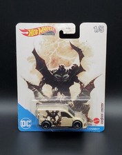 HOT WHEELS '09 Custom Ford Transit Connect Pop Culture Batman Premium HCN84 2022