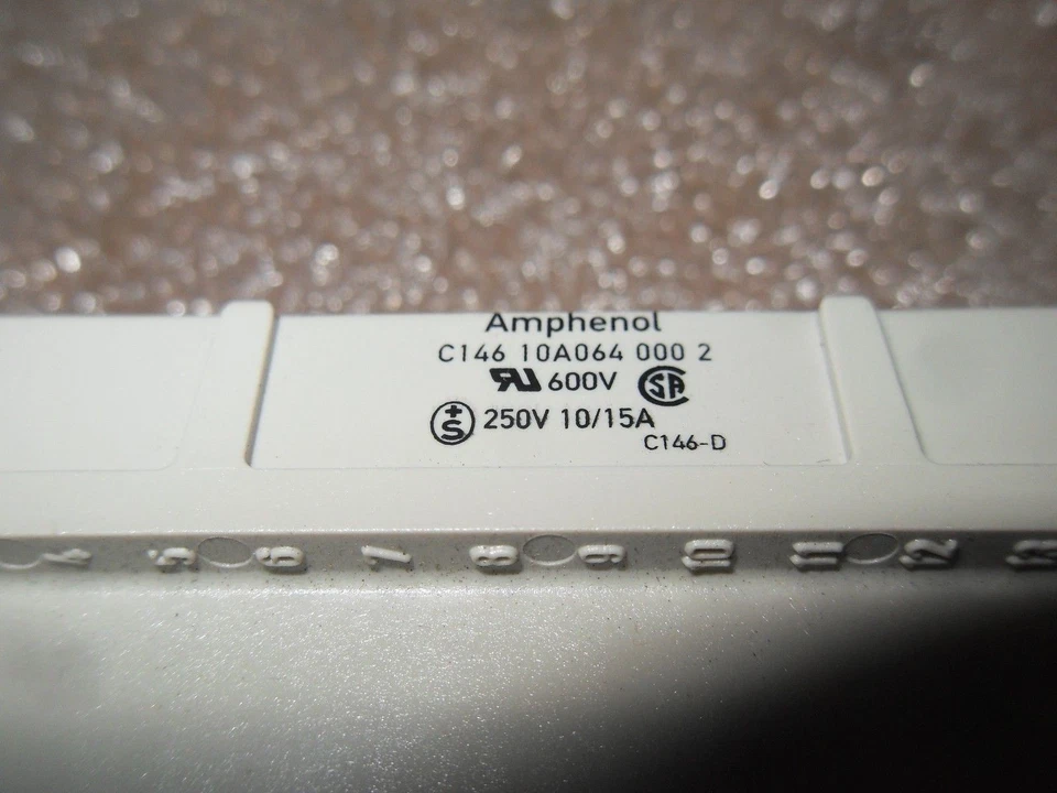 Amphenol C146 10A064 000 2 Enchufe de inserción rectangular / Cable Flexpendientes Foto 3 de 4