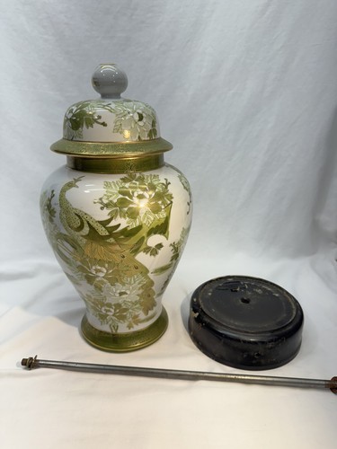 Marbro? Porcelain Green Floral Peacock Lamp Urn oriental Ginger Jar Kutani VTG - Picture 4 of 13