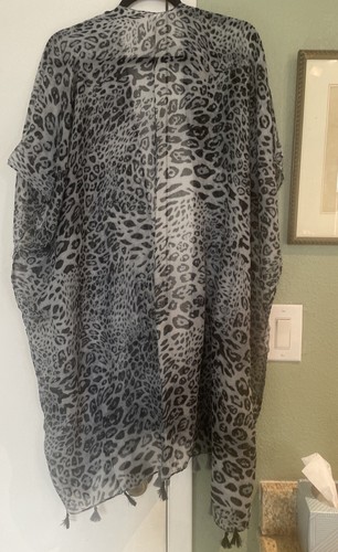 Cheetah Print, Black Kimono Tassels Animal print Sheer Cover Up ONE SIZE 33”x35 - Picture 2 of 9
