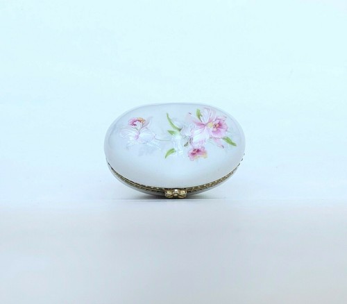 Heart Trinket Box Porcelain with Flowers Pink Daffodils - Picture 3 of 8