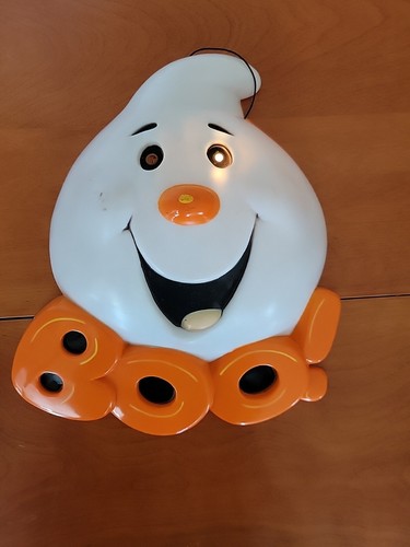 Fantasma de Halloween Iluminado Colgante Decoración Ojos Parpadeantes BOO De Colección LEER - Imagen 13 de 14