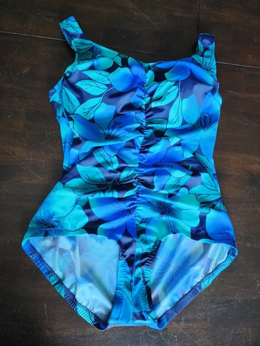 Le Cove Woman Swimsuit 22W Floral One Piece Ruching - Picture 2 of 8