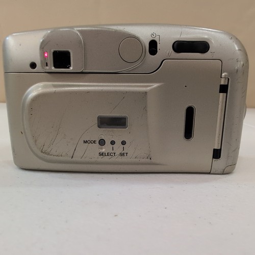 Yashica Elite 105 Zoom Quartz Date 35mm Point Shoot Film Camera Kyocera - Picture 5 of 9