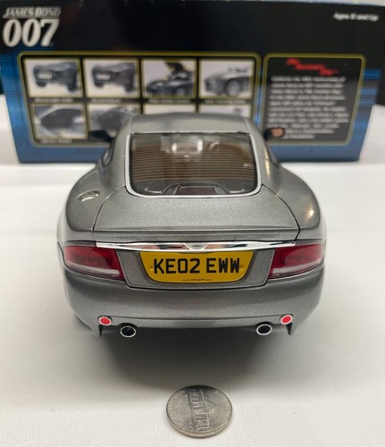 James Bond 007 Die Another Day Aston Martin V12 Vanquish 1:18 Diecast Beanstalk - Picture 3 of 12