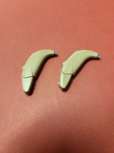 PAIR of UNITRON Conversant N Plus BTE Hearing Aids with WARRANTY! - Picture 2 of 3