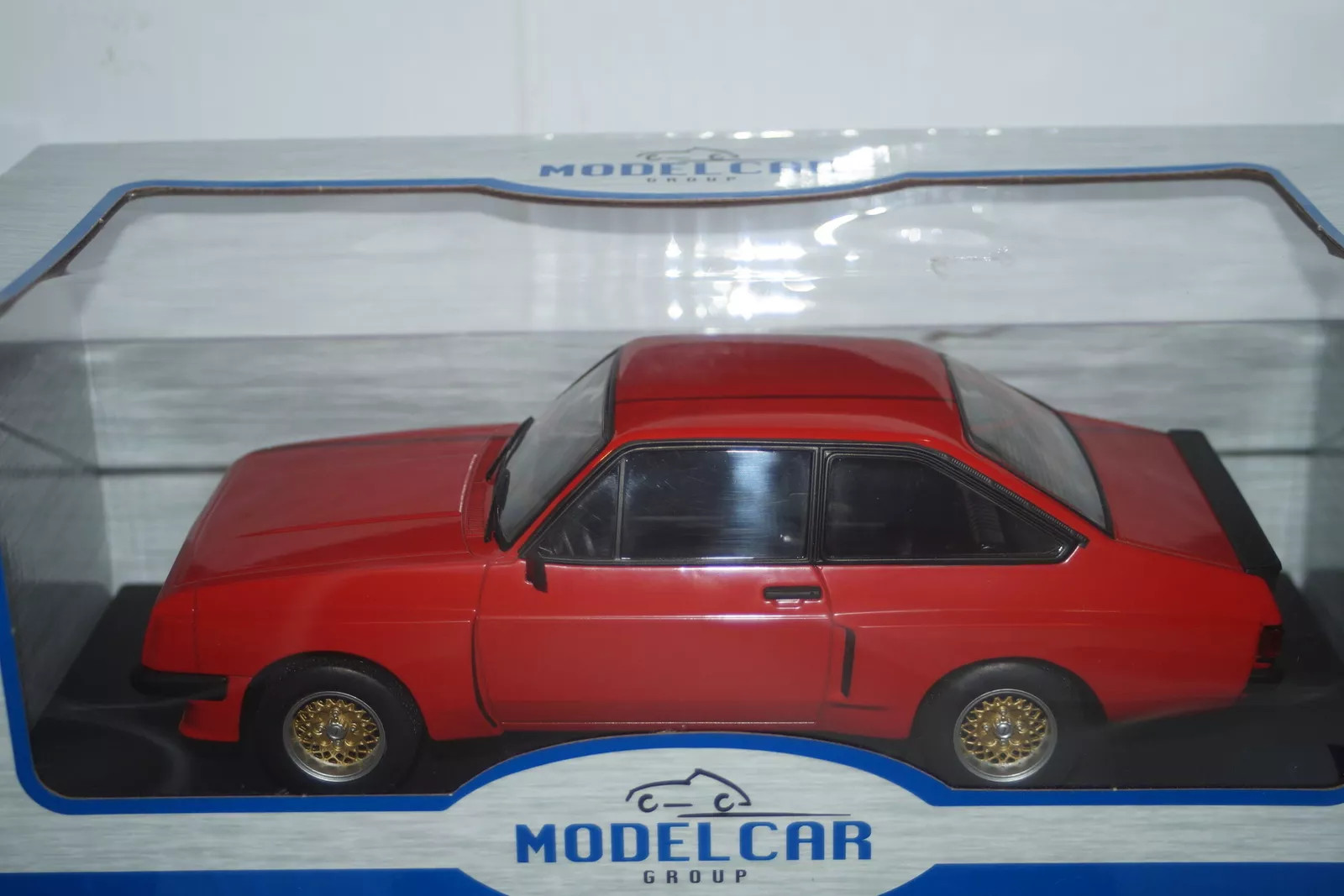 Model Car Group Ford Escort MK2 RS2000 X-Pack  Red MCG18352