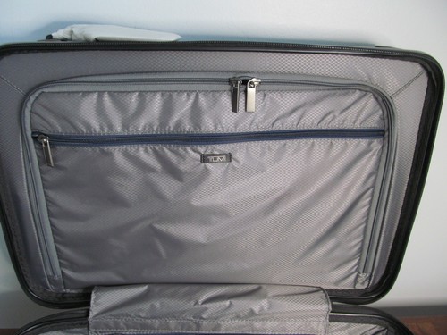 TUMI V4 Executive International 22 Navy Carry On Spinner-15" Laptop-TSA Lock-NWT - Bild 10 von 15